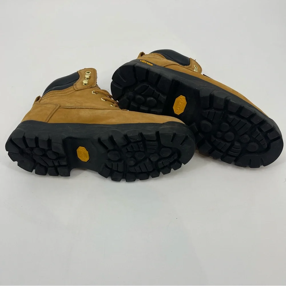 RefrigiWear, Mens, boots. Size 9.5 M good condition, Preowned waterproof